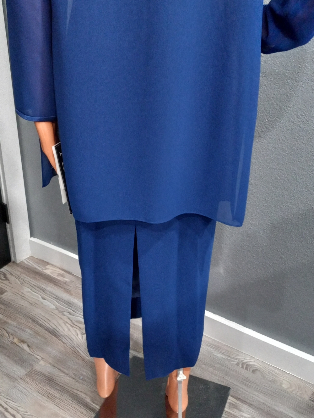 Elegant Blue Beaded Women's Dress with Jacket - Picture 6 of 16